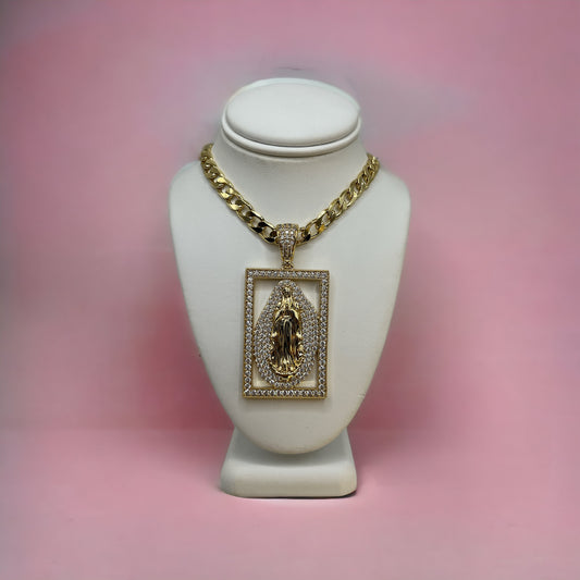Cadena con Virgen